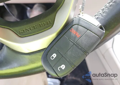 2014 Jeep Grand Cherokee Laredo z USA, uszkodzony, nr VIN 1C4RJFAG7EC421948